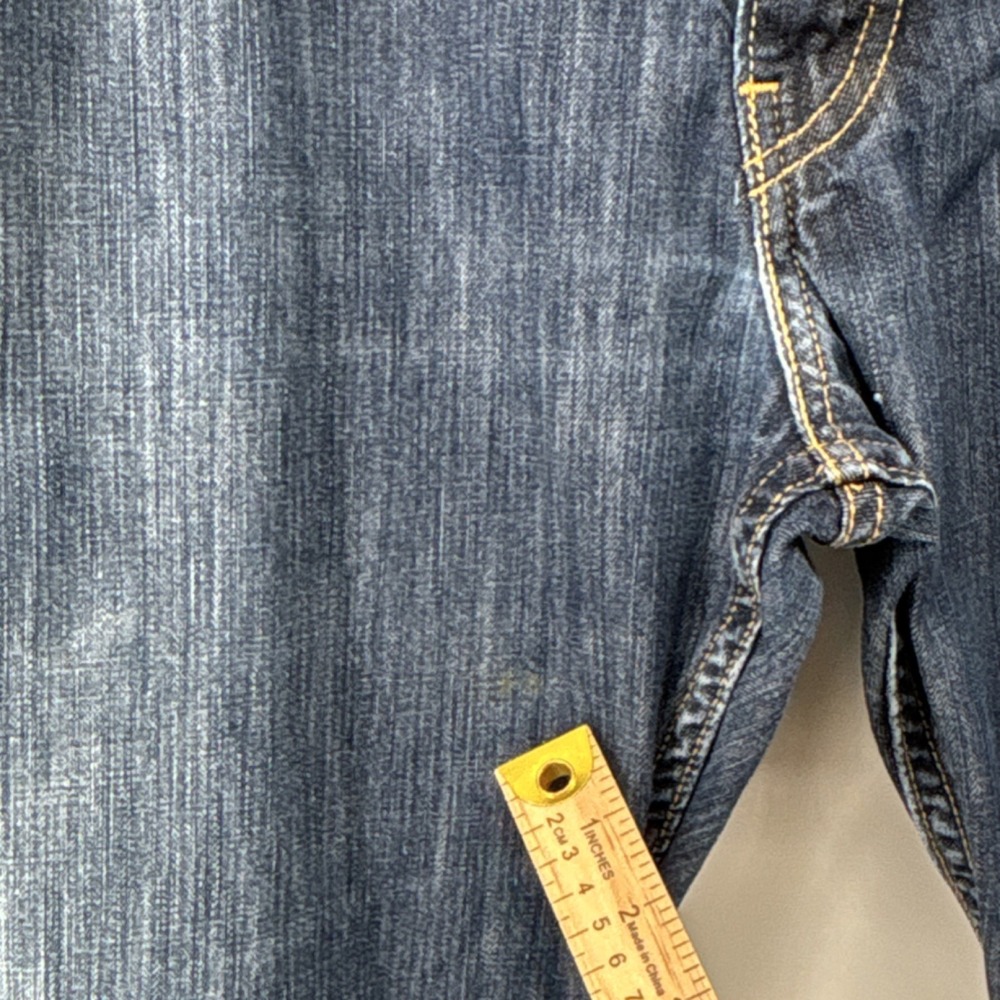 Levi's 569 Relaxed Fit Straight Leg Blue Denim Cotton Jeans Button Zip 38x30 - Picture 3 of 11